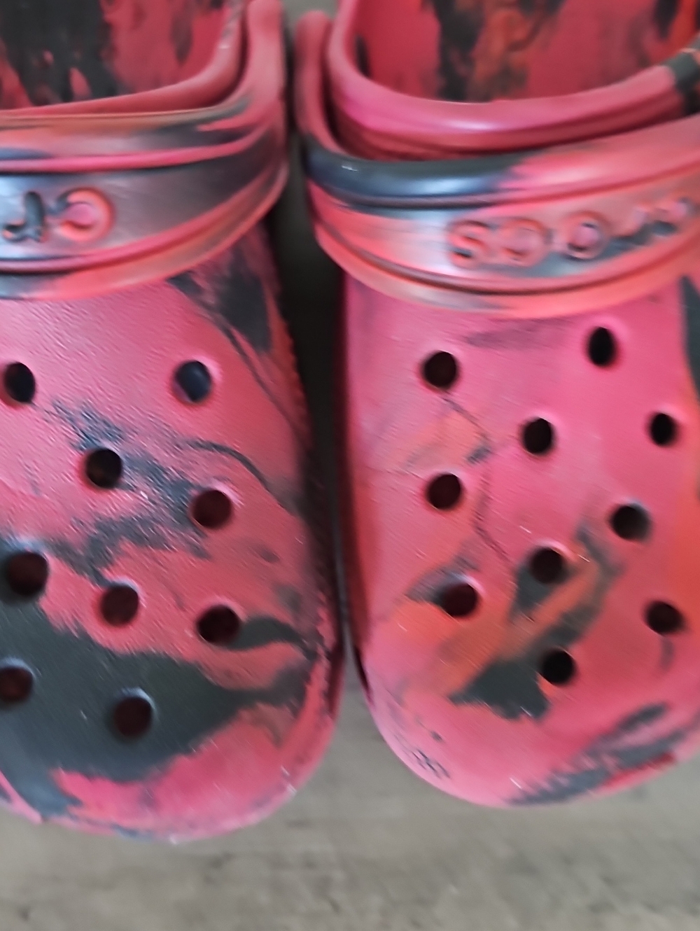 Crocs Kids Red Black Slip-On Clogs Comfortable Everyday Shoes Toddler Boy C 11 - Picture 3 of 7